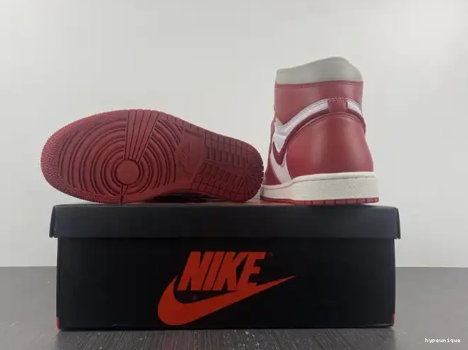 HYPE High Chenille Jordan DJ4891-061 OG 1 (W) Newstalgia 0408